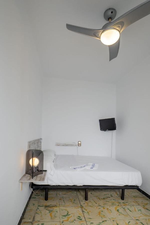 L'Hostalet Guesthouse Pineda de Mar Buitenkant foto